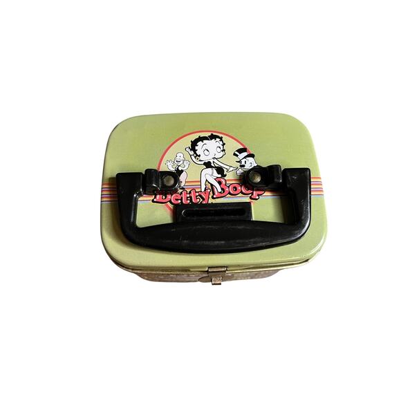 Vintage Betty Boop in Car Small Lunch Tin/ Piggy Bank With Latch - Picture 3 of 8
